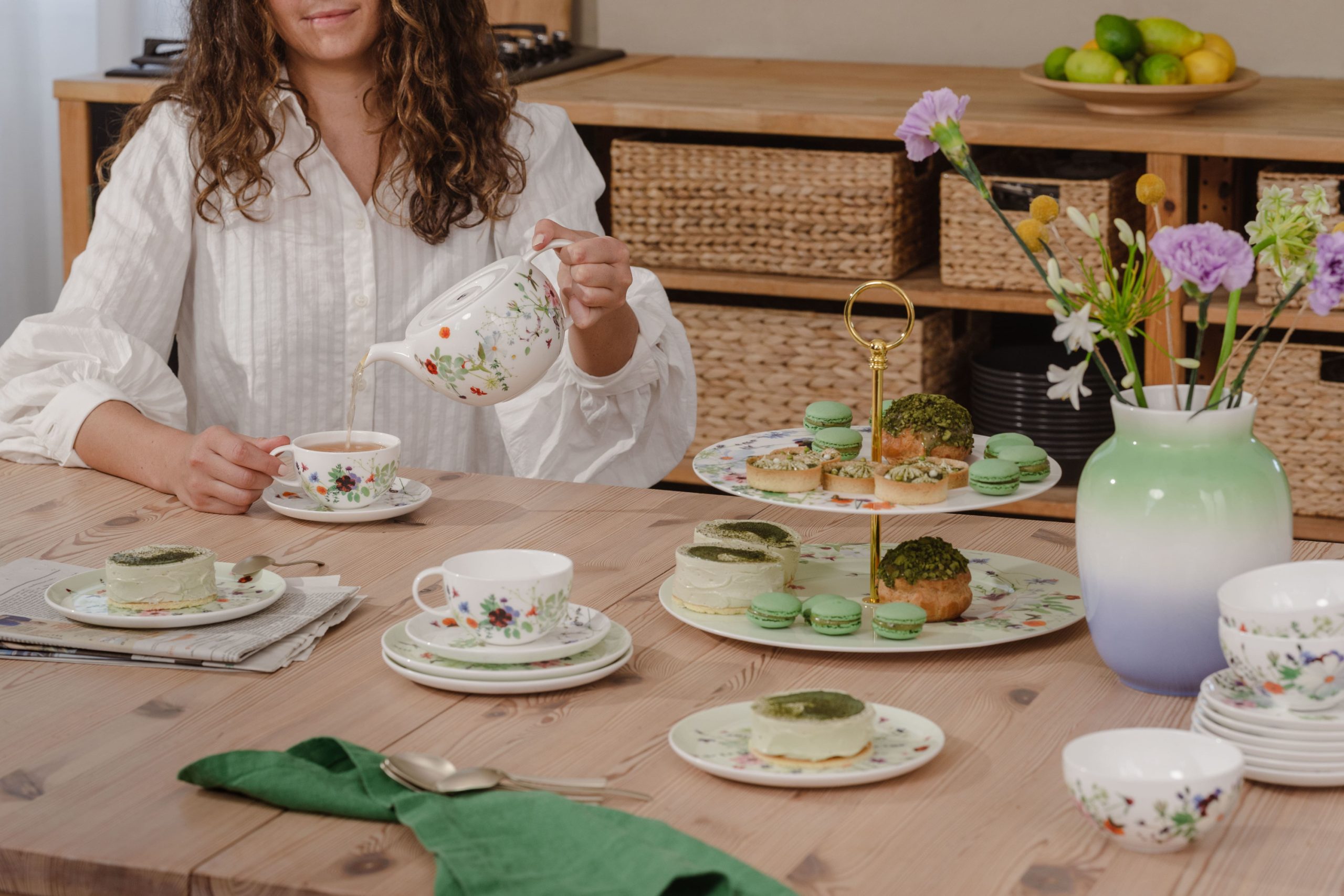 Win a 5-piece tea set from Rosenthal's exclusive Brillance Grand Air collection