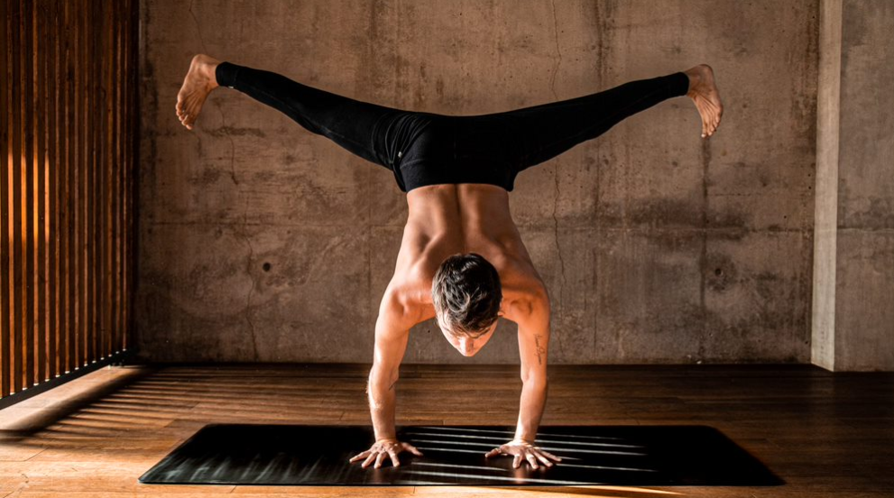 Win a sustainable yoga outfit from IKARUS