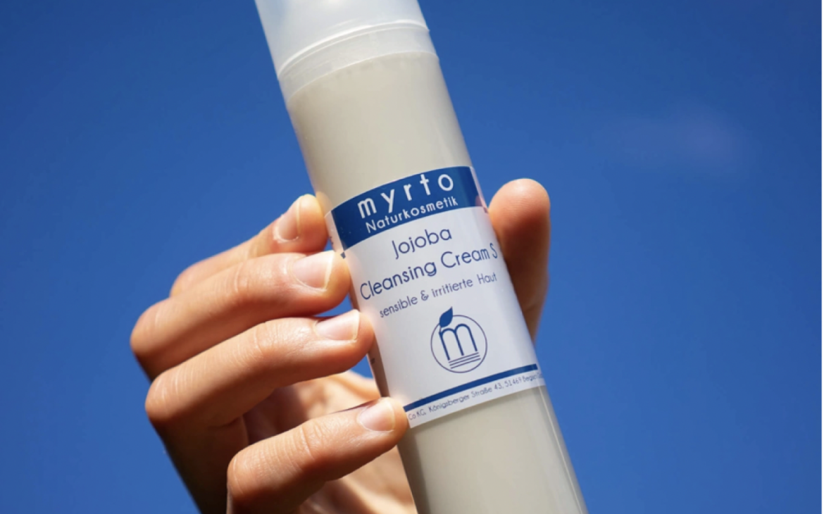 Fragrance-free facial cleanser by myrto